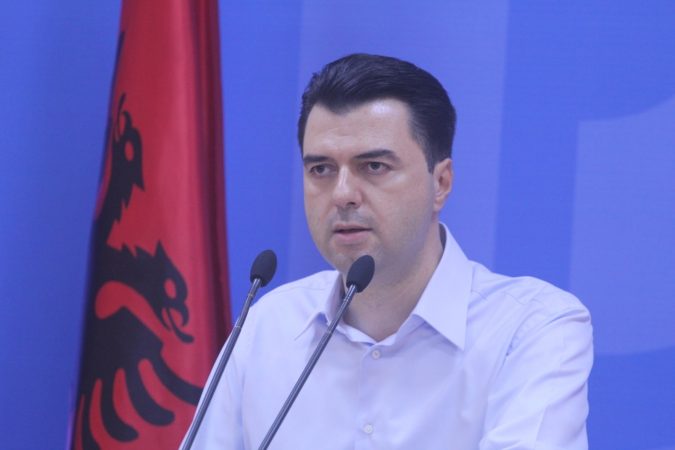 Zyrtarët e PD-së mbeten në burg, Basha paralajmëron gjyqtarët dhe prokurorët