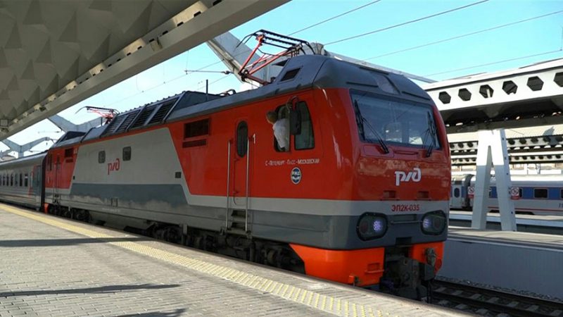 Historike, niset nga Rusia treni i parë turistik drejt Arktikut