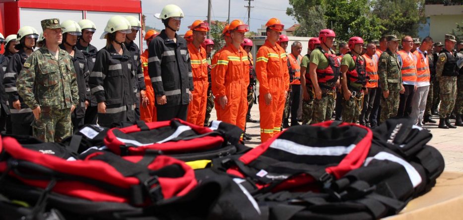 SHBA ndihmon Forcat e Armatosura me pajisje kundër zjarrit