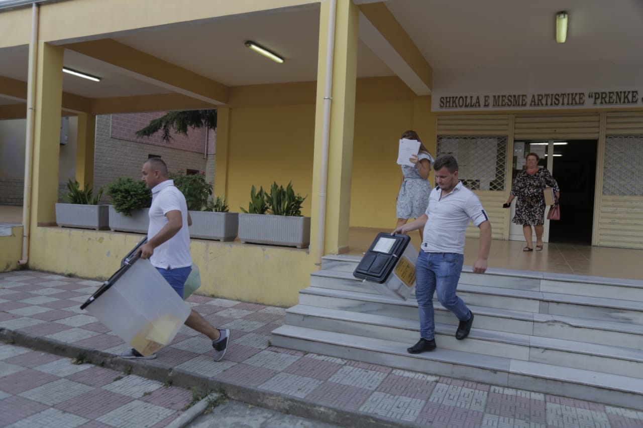 Në pritje të numërimit. KQZ: Votuan 21.6 % e zgjedhësve