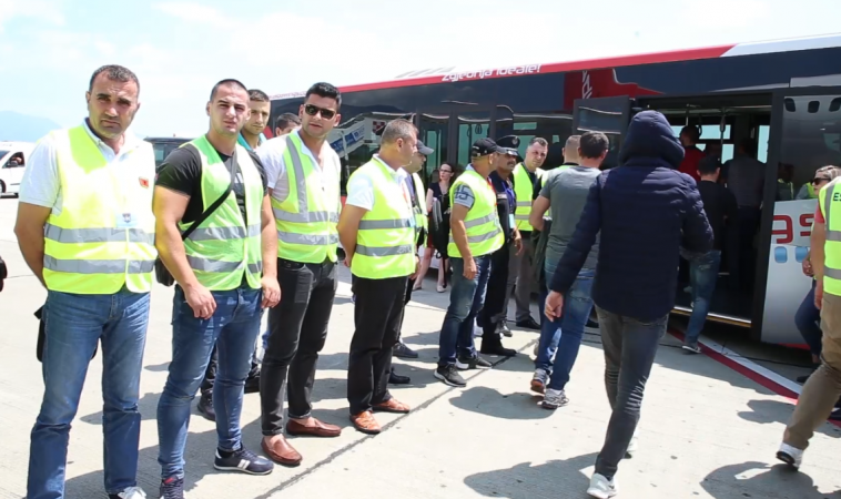 Riatdhesohen 32 shqiptarë që kërkuan azil në Francë dhe Belgjikë