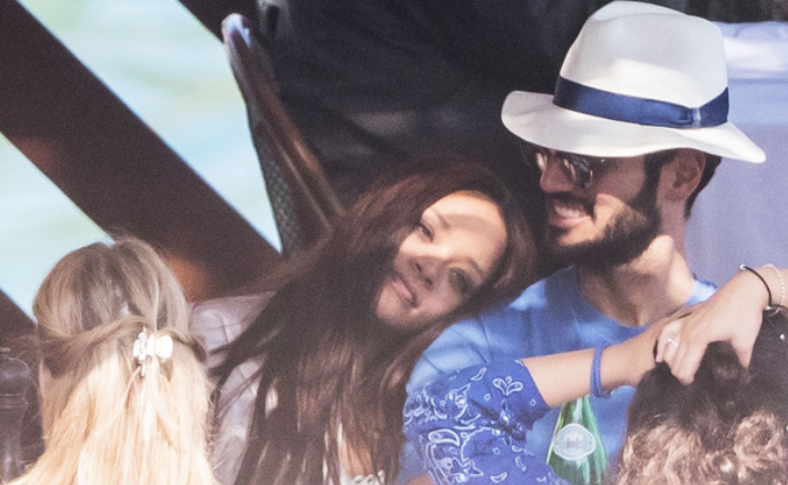 Rihanna flet për herë të parë për lidhjen me biznesmenin miliarder