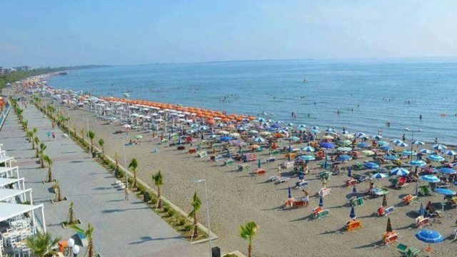 I riu krutan humb në plazhin e Shëngjinit, dyshohet të jetë mbytur