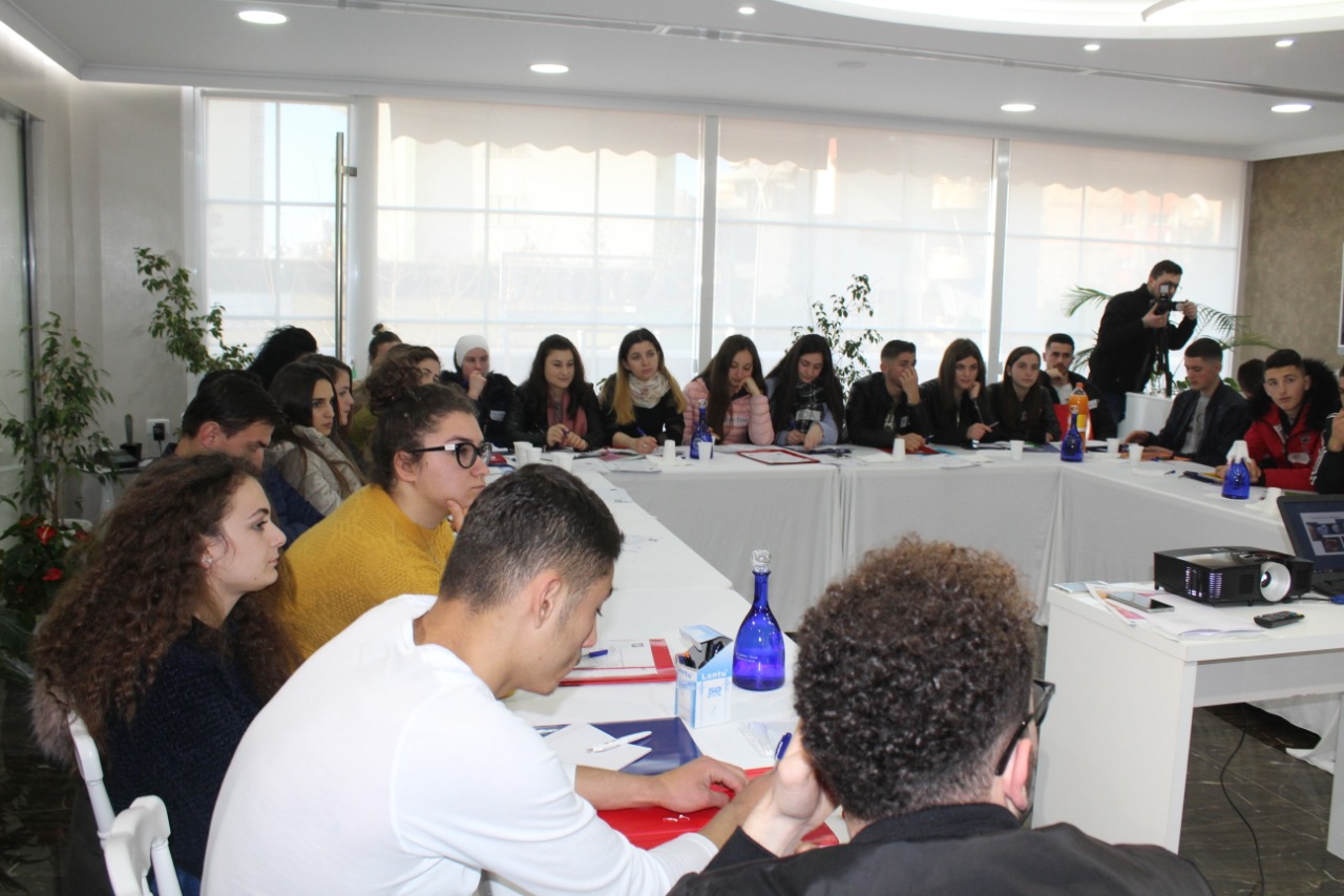 25 të rinj pjesë e programit ReLOaD, Problematikat e zonave rurale në vëmendje të bashkisë Durrës (VIDEO)