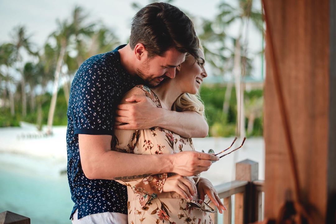 Një engjëll po vjen! Alban Skënderaj dhe Miriam Cani, së shpejti prindër për herë të dytë