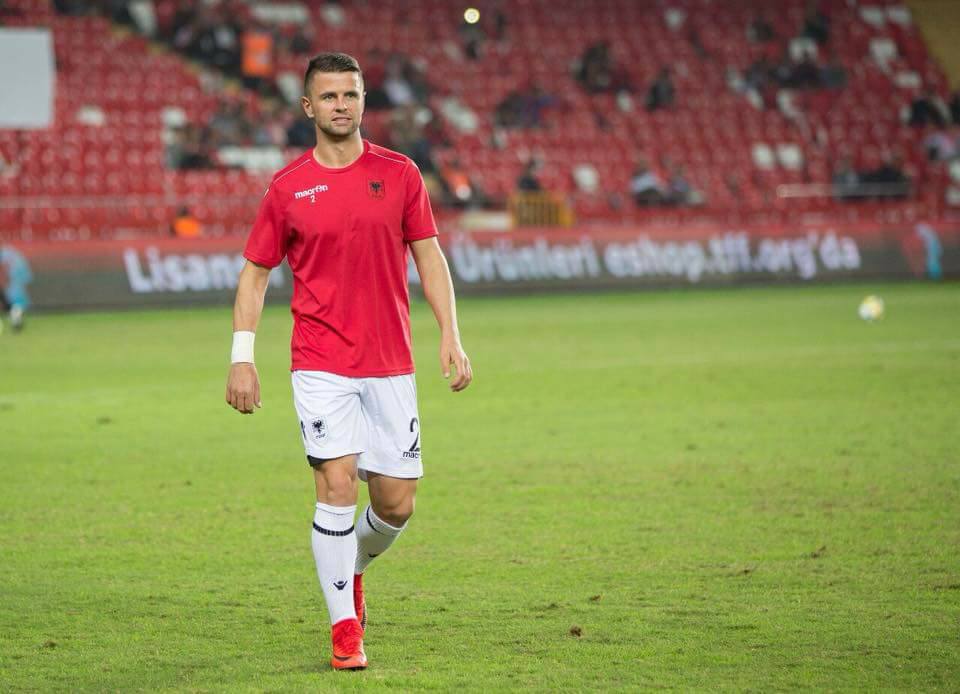 Edhe Andi Lila refuzon të votojë, ka një mesazhi për shqiptarët