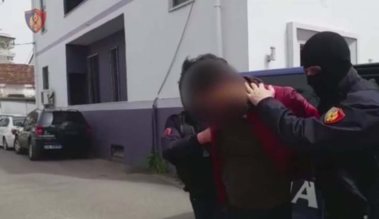 Arrestohet i riu, qëlloi me armë zjarri në ajër