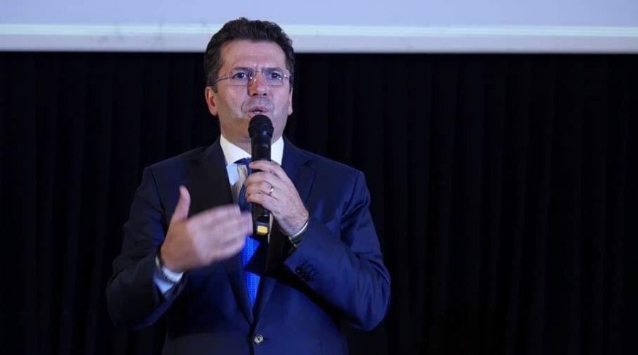 Mediu: Presidenti Meta duhet të shtyjë datën e zgjedhjeve