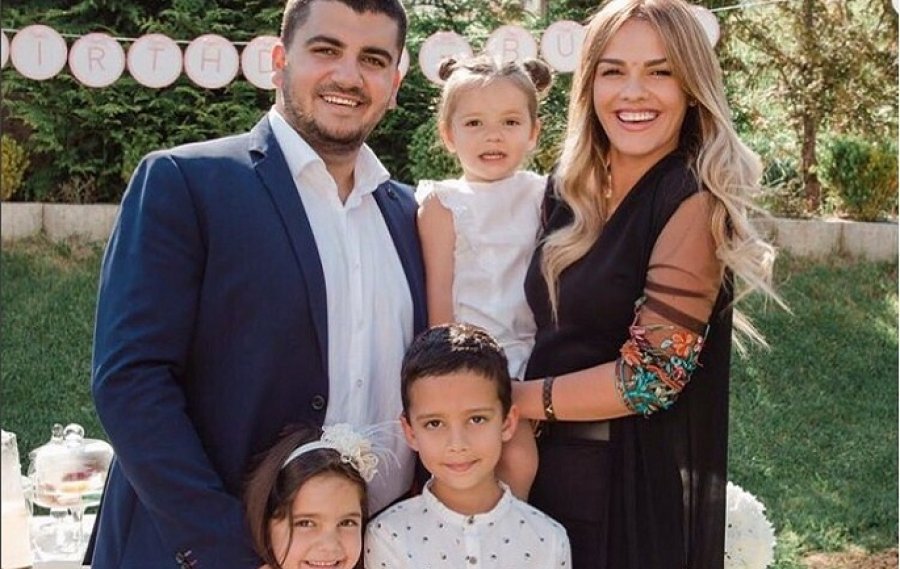 Bashkëshortja e Ermal Fejzullahut 5 muajsh shtatzënë, tregon barkun e rrumbullakosur