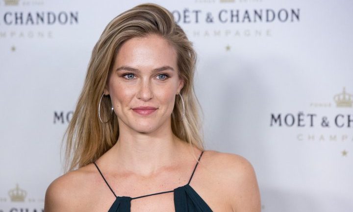 Modelja e njohur shtatzënë për herë të tretë