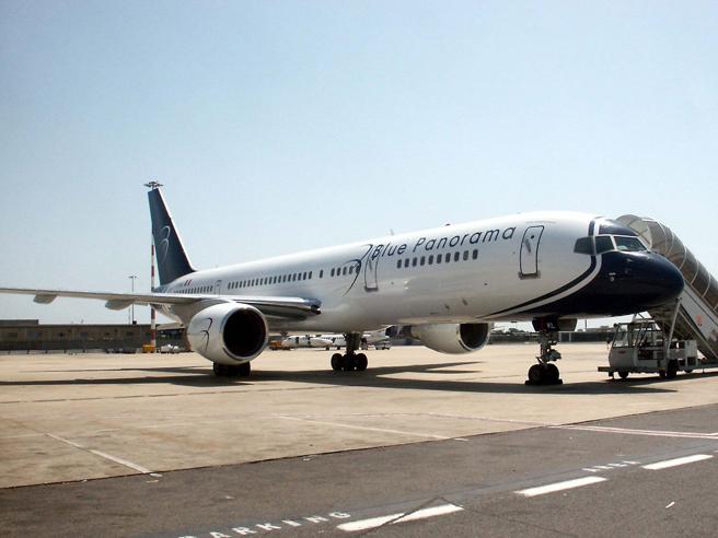 Plas sherri në avionin e linjës Tiranë-Romë, piloti bën ulje të detyruar