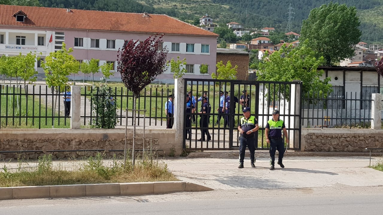 Në Mirditë, kandidati i pavarur tërhiqet nga gara (VIDEO)
