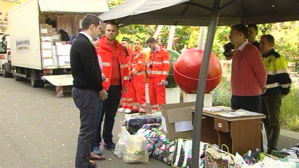 Tirana solidarizohet me banorët e Korçës të prekur nga tërmeti, dhurata nga çifti Veliaj