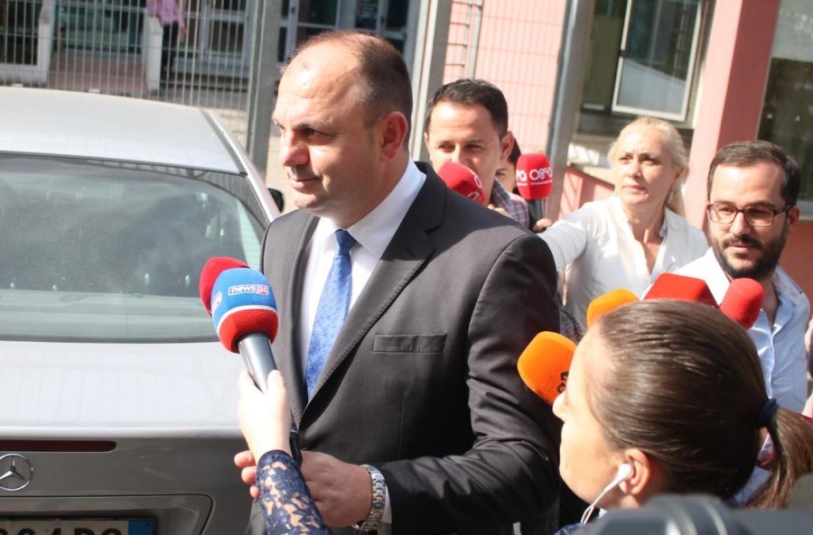 Gjykata liron nga qelia Florenc Hoxhën