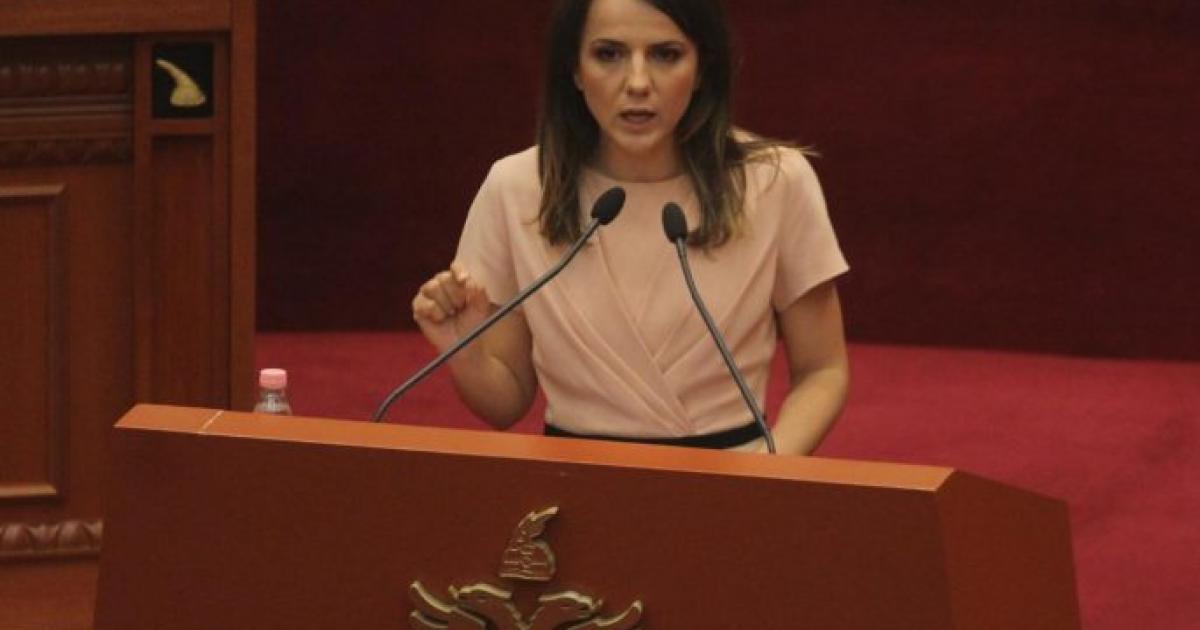 Hajdari-zëdhënësit të Metës: E kalon apo jo mami im Vetting-un, është çështje që i takon…