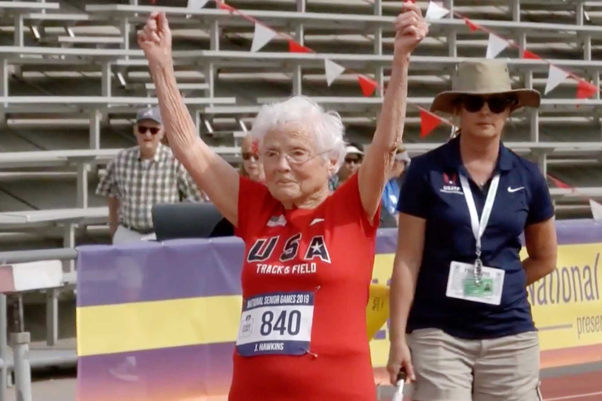 103-vjeçarja hyn në historinë e maratonës së vrapit