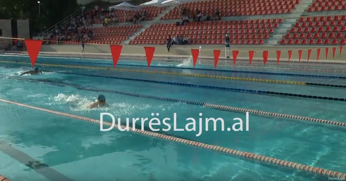 Nis kampionati Ndërkombëtar i Notit në pishinën e Durrësit (VIDEO)
