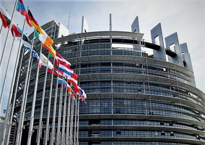 KE shqyrton kërkesën për kthimin e vizave për Shqipërinë: Do merren akte konkrete nëse është e nevojshme