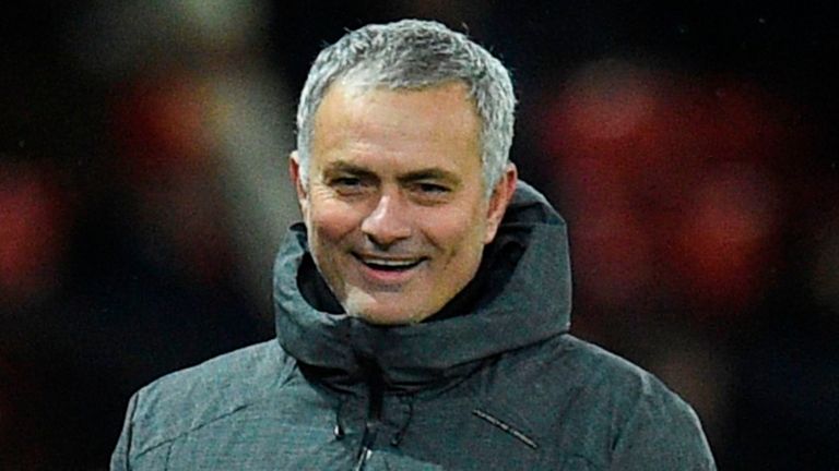 Mourinho “i mbyll derën” Newcastle