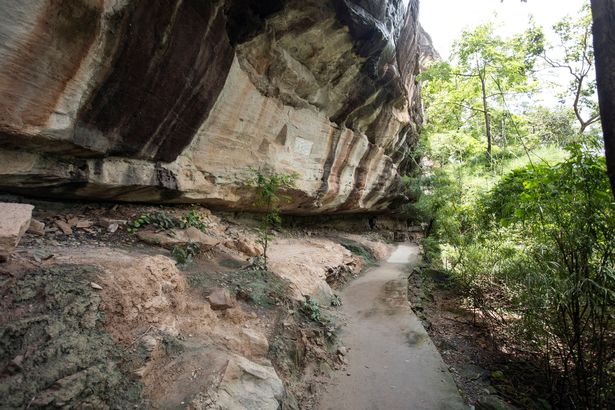 Burri hedh nga 33 m lartësi gruan shtatzënë, por ndodh mrekullia…