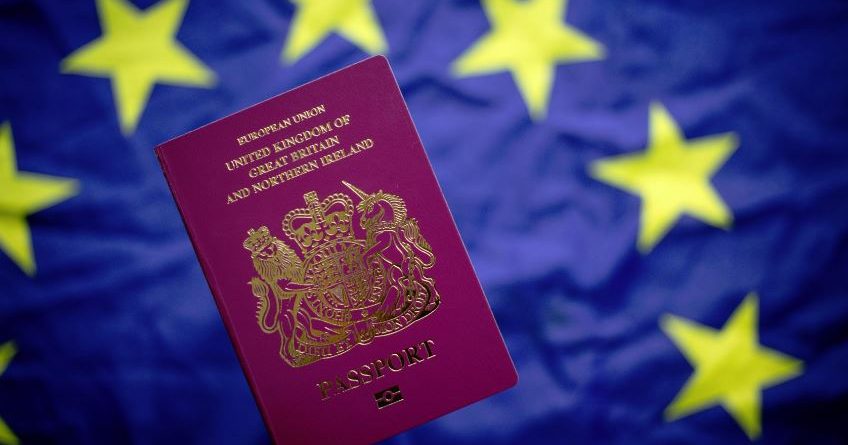 Europianët aplikojnë për pasaporta britanike