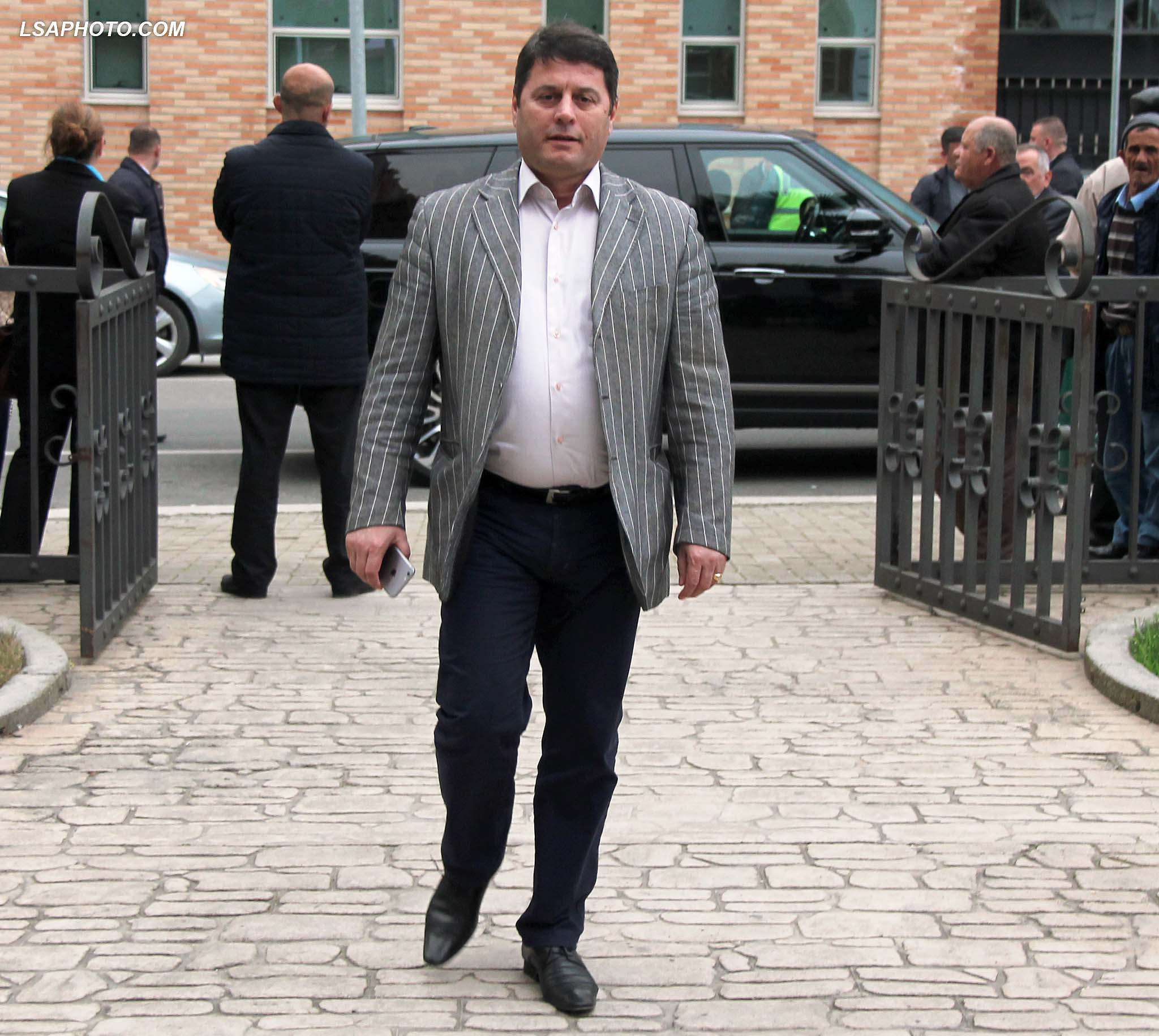 “Do qelbet toka”! Pjerin Ndreu paralajmëron Bashën pas përgjimeve