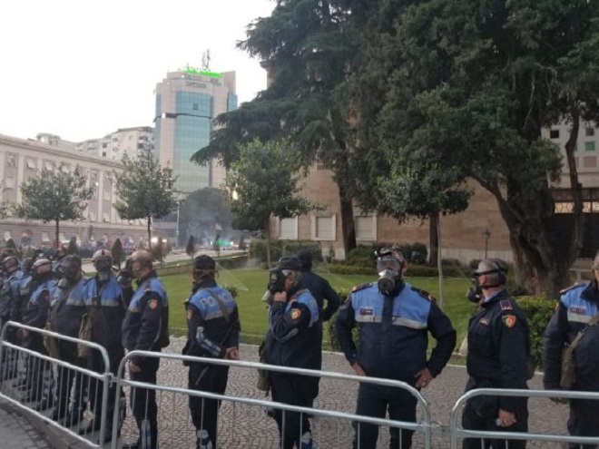 1700 efektivë në gadishmëri për protestën e opozitës, policia refuzon kërkesën e PD-së