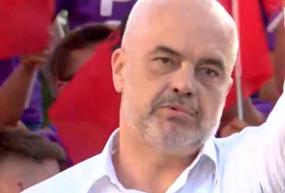 Incident në Prrenjas, qytetari thërret “Rama ik”. Ja si reagon Rama