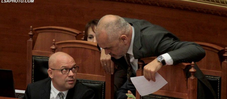 Ish-ministri thirrje Ramës: Ndale dhunën! Hapi rrugë zgjedhjeve paqësore
