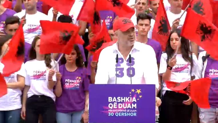 “Bashkitë e drejtuara nga PD dhe LSI janë kthyer në çeta”- Rama në Përmet: Koha kur socialistët bëjnë 1 mm mbrapa ka mbaruar