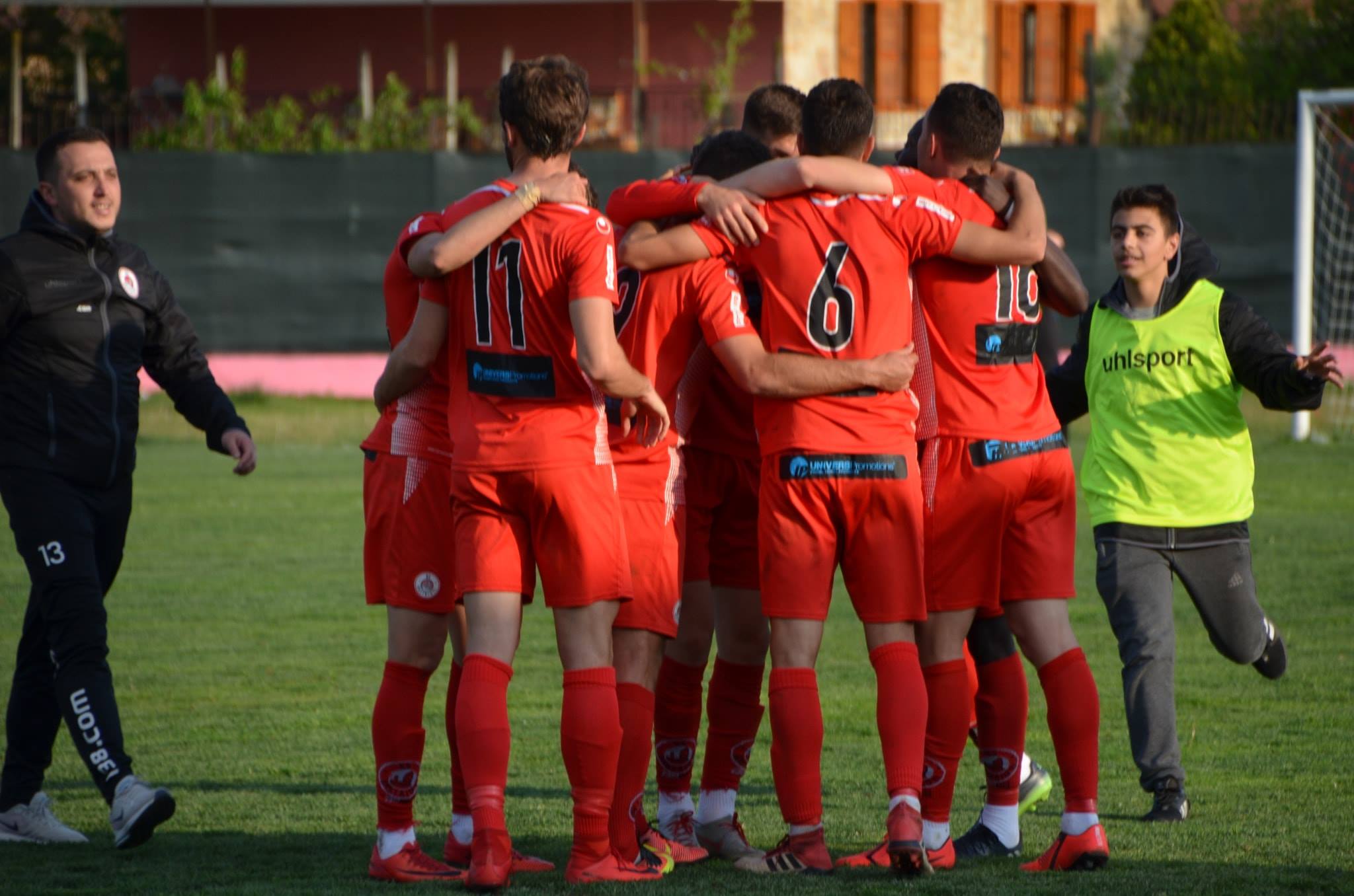 Teuta “piketon” mesfushorin e krutanëve Okebugu