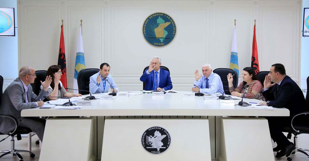 Zgjedhje pa opozitën, qeveria miraton fond shtesë për partitë e tjera