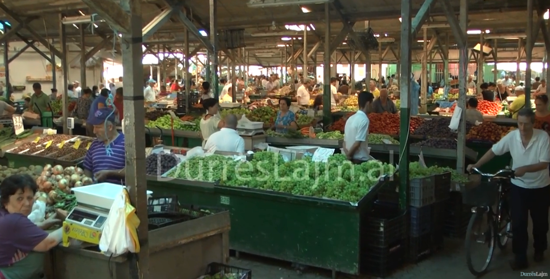 “Banditët e Bashkisë Durrës presion tregtarëve të fruta-perimeve”