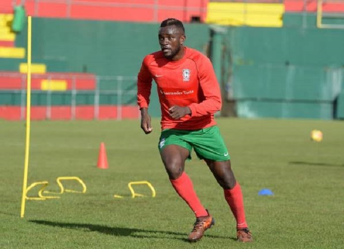 Tronditet bota e futbollit, futbollisti 25-vjeçar rrezikoi të vdiste në fushë…