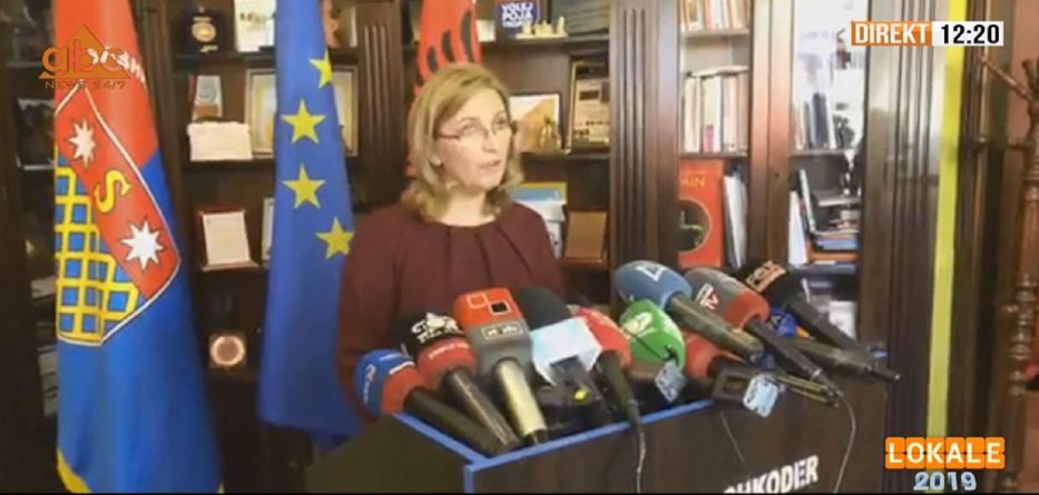 A është gati Voltana Ademi të lirojë karrigen e kryebashkiakes së Shkodrës?