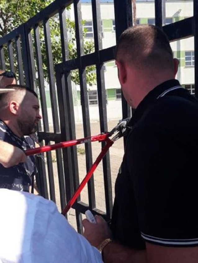 Voltana Ademi iu kyçi shkollat, socialistët vendim të papritur për Qendrat e Votimit