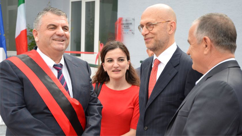 Pas shkarkimit, kryebashkiaku demokrat shoqërohet në polici