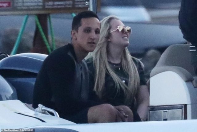 Shqiptari që po kalon pushimet në Mykonos me vajzën e Donald Trump (FOTO)