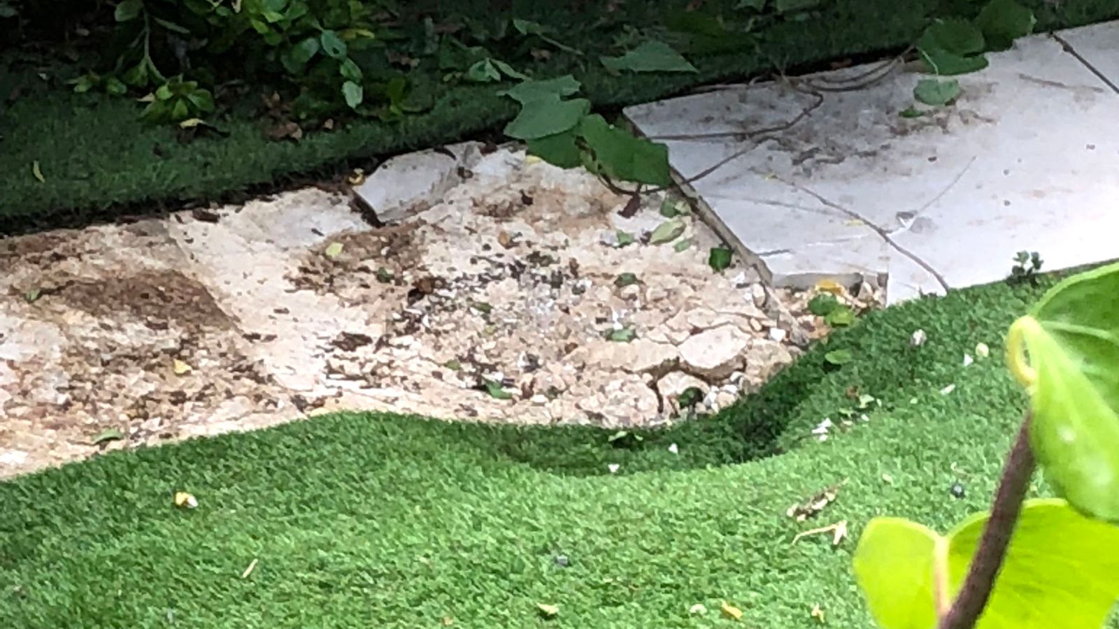 Kufoma bie nga qielli në oborr të shtëpisë, për pak vrau pronarin