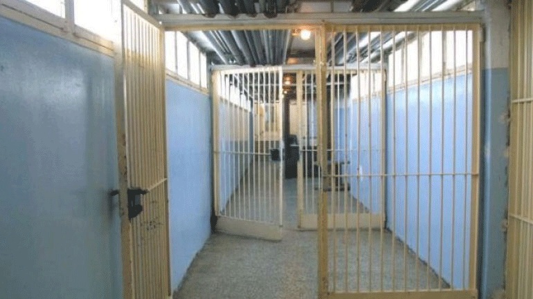 2 shqiptarë të dënuar përjetë arratisen nga burgu grek