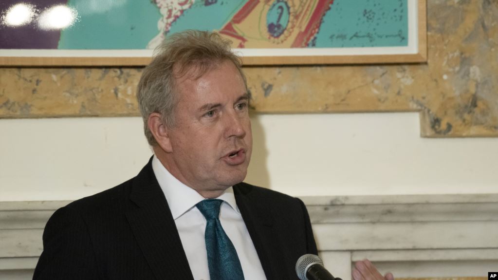 Kritikoi Donald Trump-in, dorëhiqet ambasadori britanik në SHBA