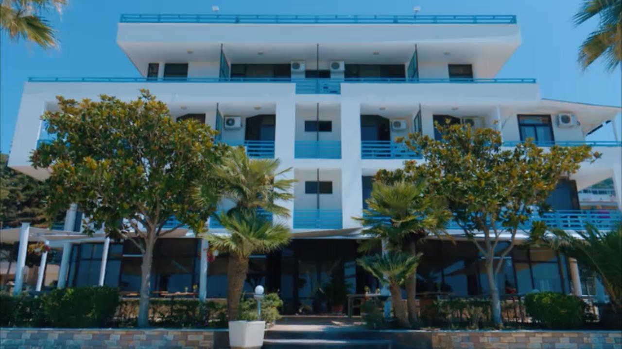 Ministrja Denaj inspekton bizneset tek Shkëmbi i Kavajës, një hotel i paregjistruar në tatime e QKB (FOTO)