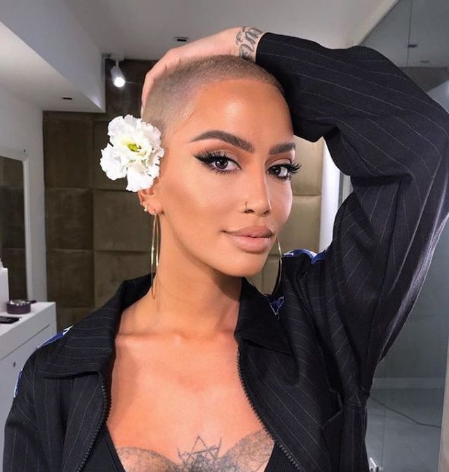 U tha se është në lidhje me DJ-n e njohur, reagon Dafina Zeqiri