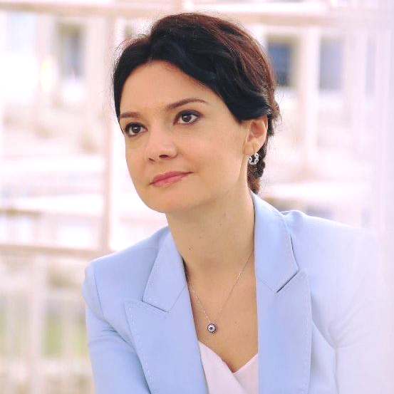 Spiropali publikon foton e veçantë me dy figurat e njohura: Me një Gjeni si Ky dhe një Zonjë si Kjo