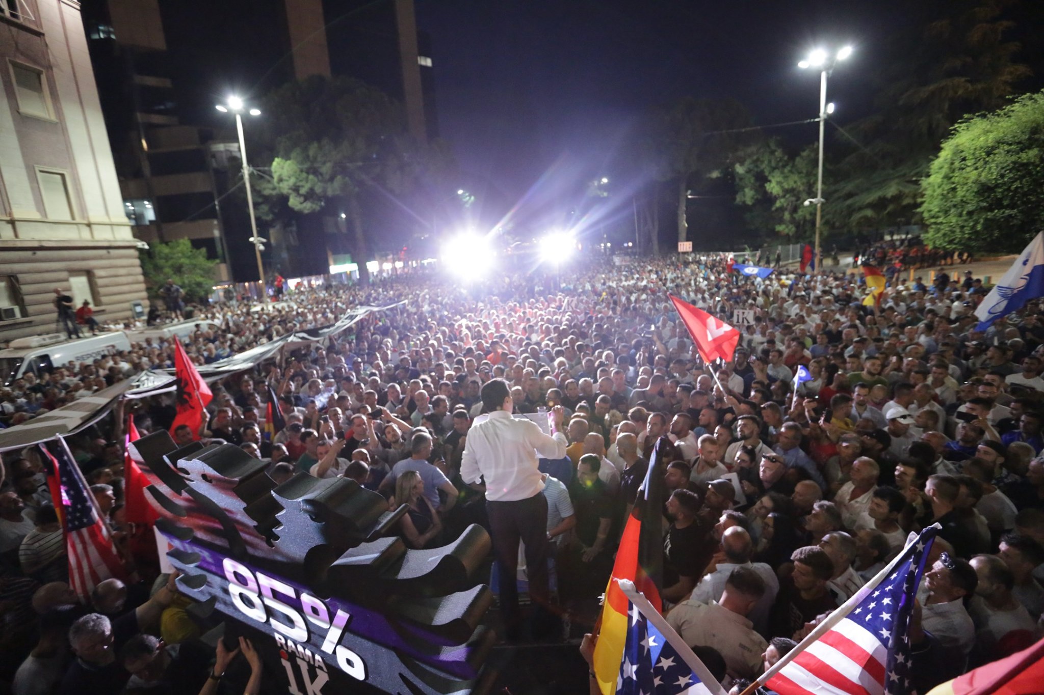 Basha pas protestës: Detyra më e madhe, prioriteti numër një është…