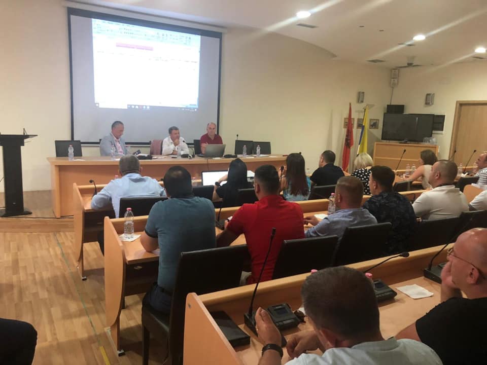 PS-ja e Durrësit zhvillon mbledhjen e Asamblesë, ja detyrat që u lanë (FOTO)