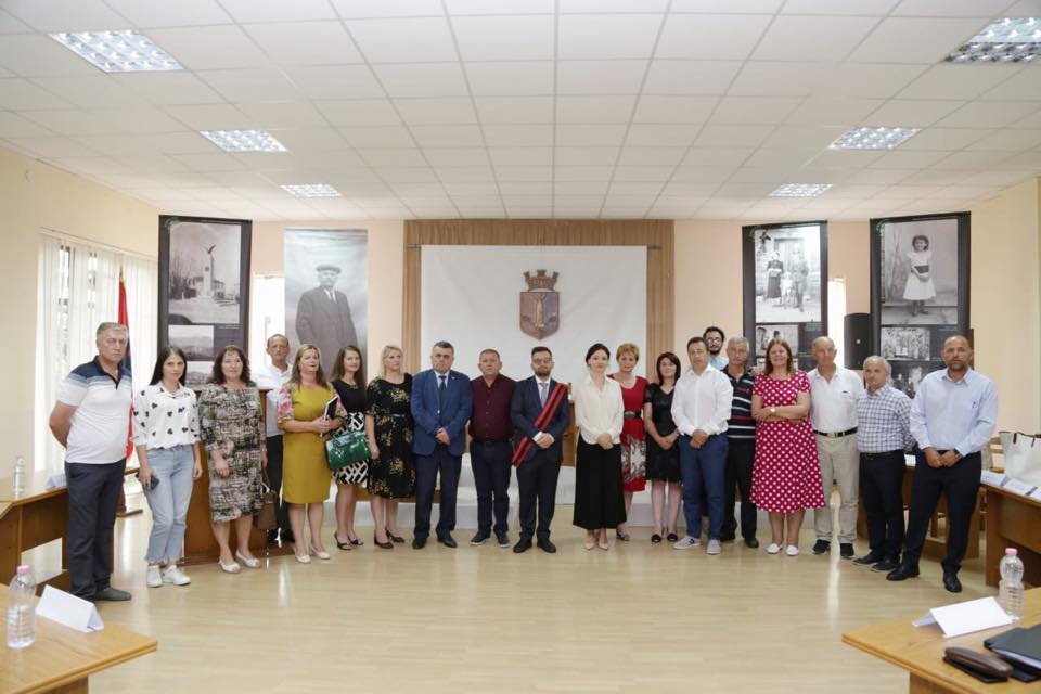 Një tjetër kryebashkiak nga PS merr detyrën