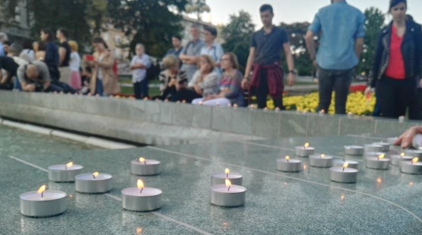 Beograd, marsh përkujtimor për viktimat e Srebrenicës