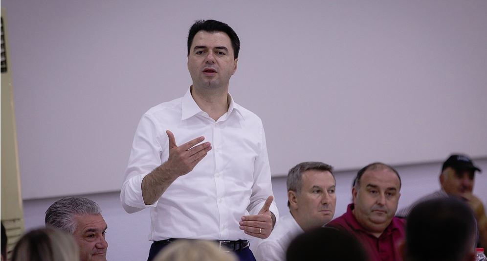 Basha: Shqiptarët po varfërohen se po grabiten nga qeveria