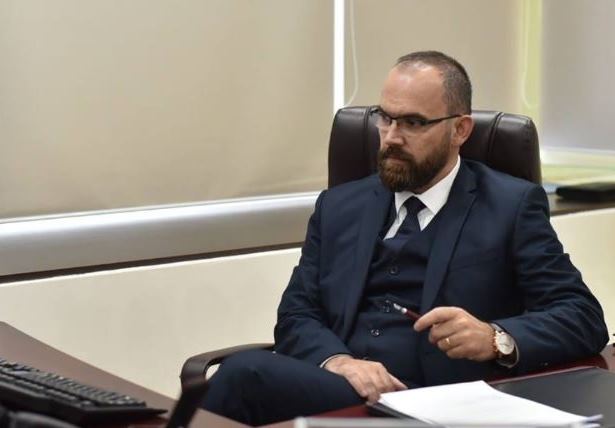 Largohet nga detyra pas tre muajsh drejtori i përgjithshëm i Tatimeve